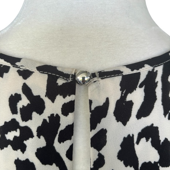 Lily WhiteBlack and White Cheetah Print Blouse Medium - Picture 8 of 13